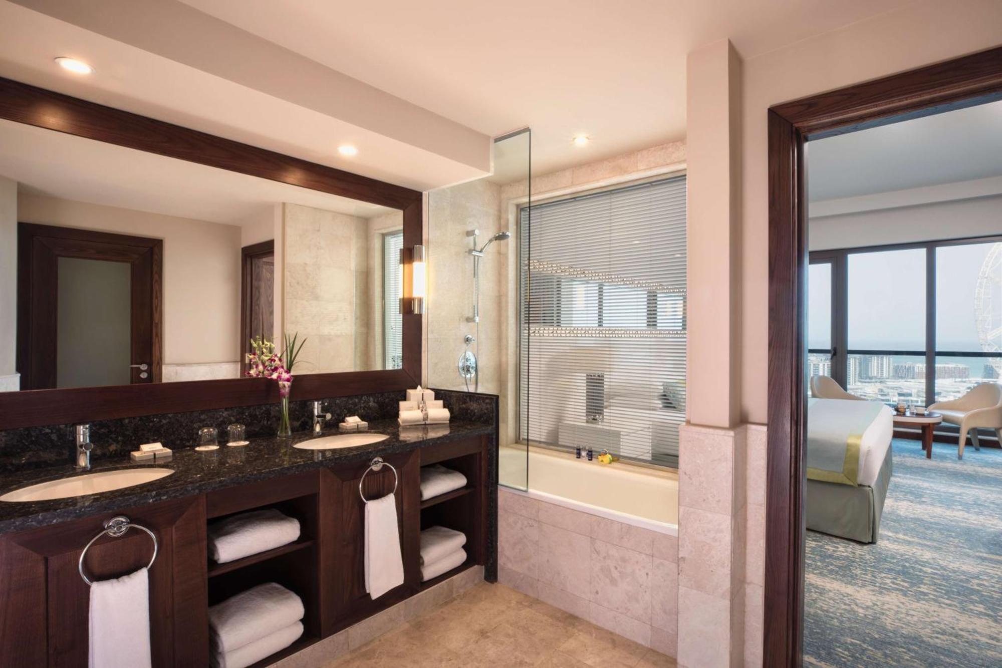 Ja Ocean View Hotel, Jumeirah Beach Dubai Esterno foto Bathroom