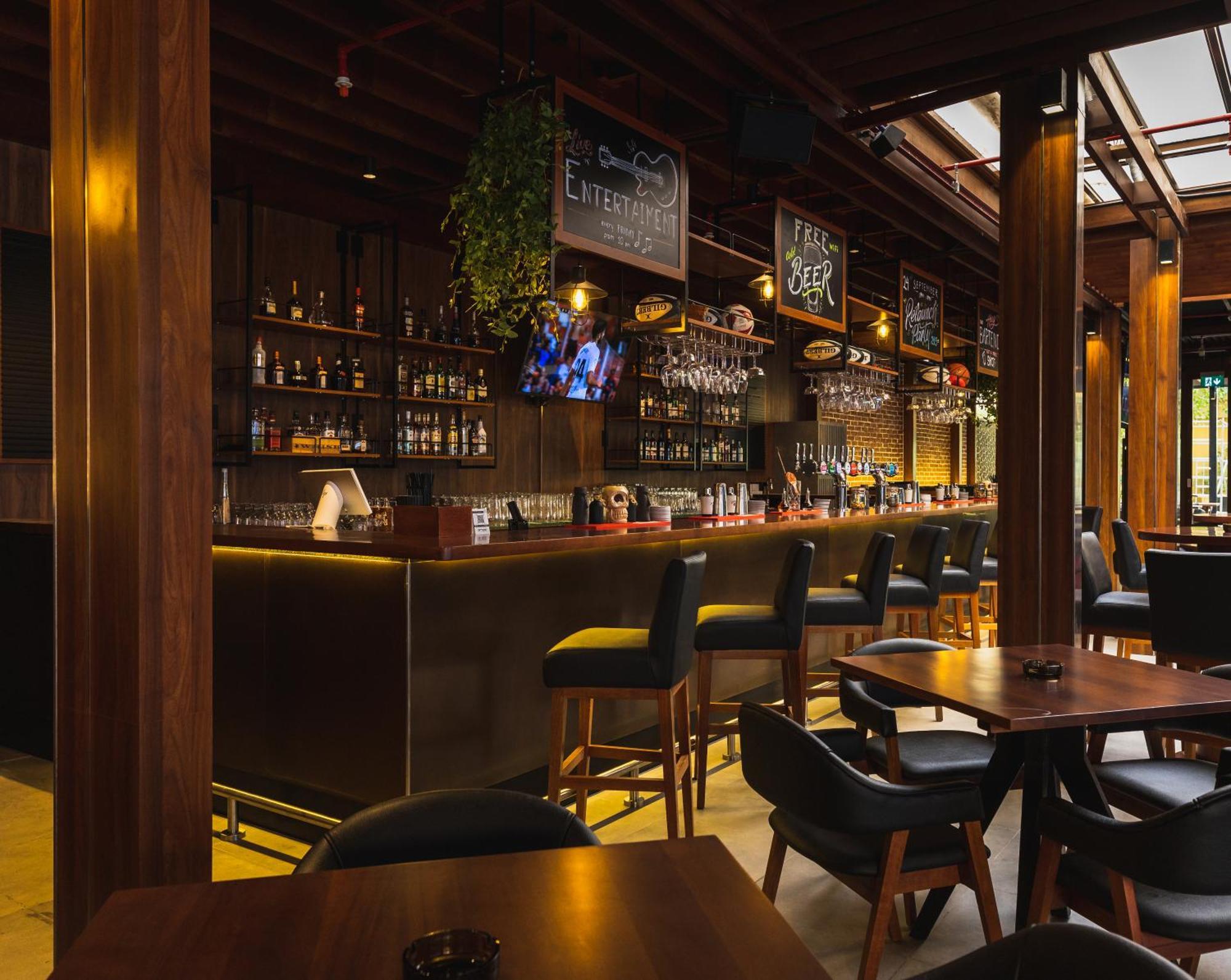 Ja Ocean View Hotel, Jumeirah Beach Dubai Esterno foto The bar at the 2018 edition of the World Gourmet Summit