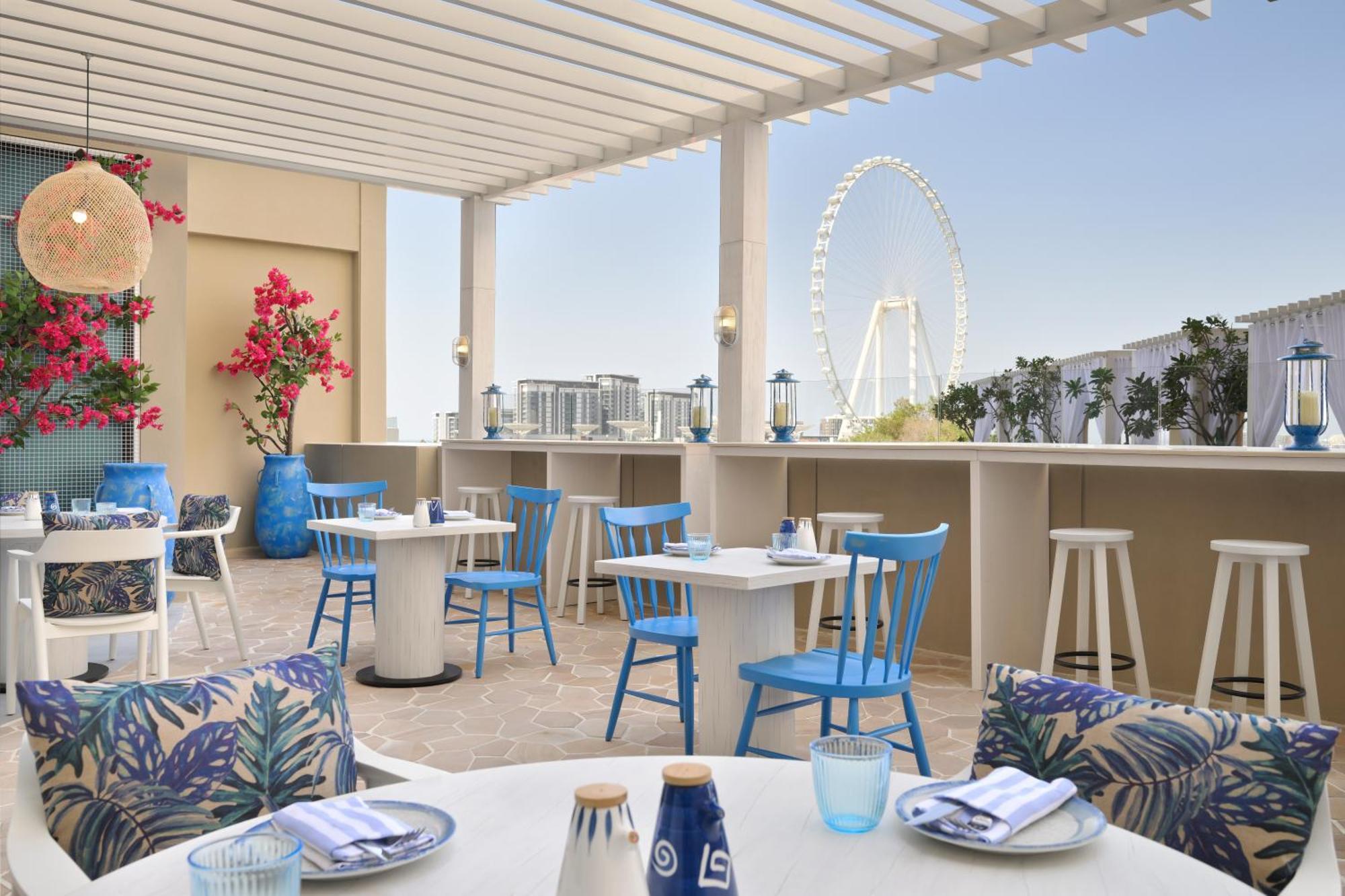 Ja Ocean View Hotel, Jumeirah Beach Dubai Esterno foto The rooftop bar